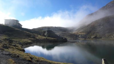 Refugio Pombie Refugio and Lake Pombie emerging from the mist