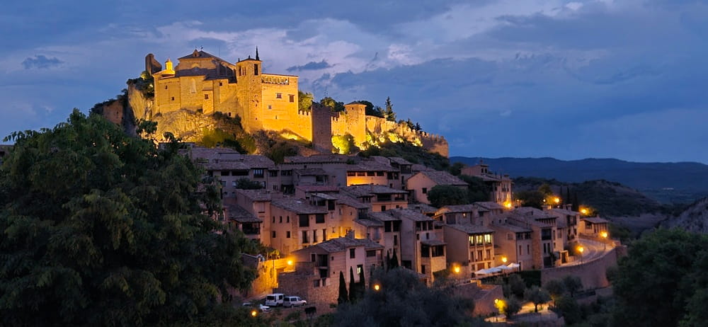 Alquézar and the canyons of the Sierra de Guara