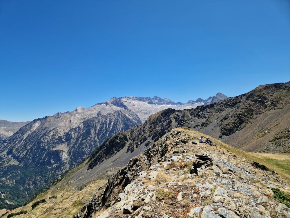 Benasque guided holiday (2) Ordesa views from Pelopin summit