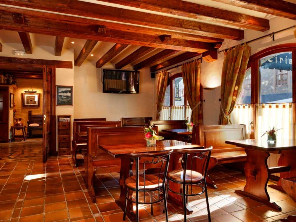 Hotel Ciria dining room in Benasque
