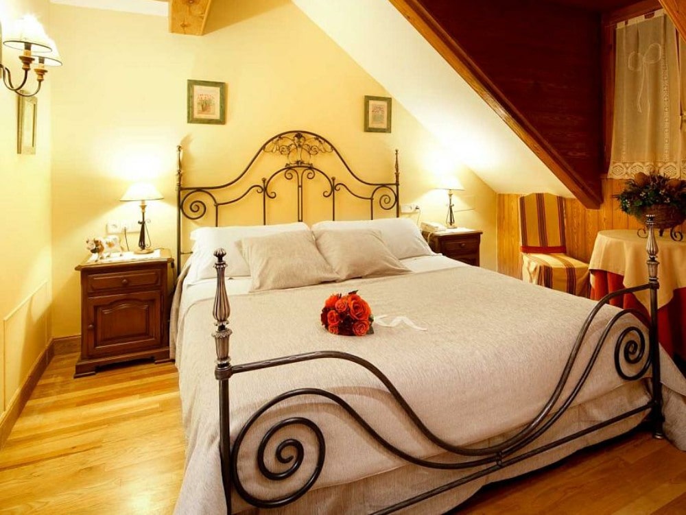 Traditional room at Hotel Ciria