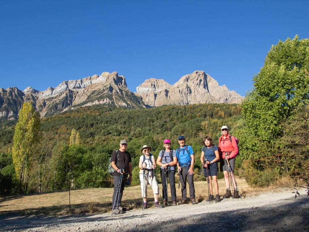 Guided holiday in September in the Pyrenees (2) Ordesa views from Pelopin summit
