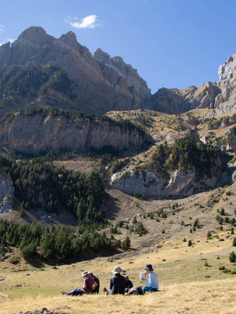 Guided holiday in September in the Pyrenees (9) Ordesa views from Pelopin summit