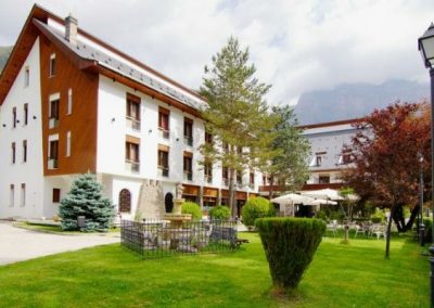 Hotel Ordesa garden