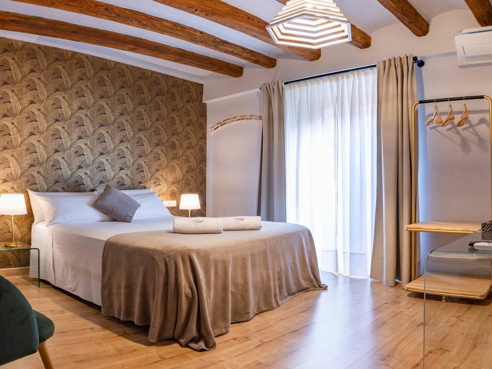 Guest room at Hotel El Palauet del Priorat