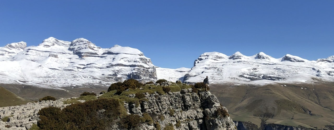 Views from Pico Mondoto over the Treseroles