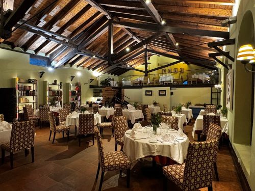 The beautiful dining room of Hotel Charrut in Bera