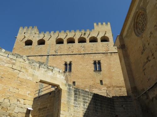 The castle and church of Valderrobres